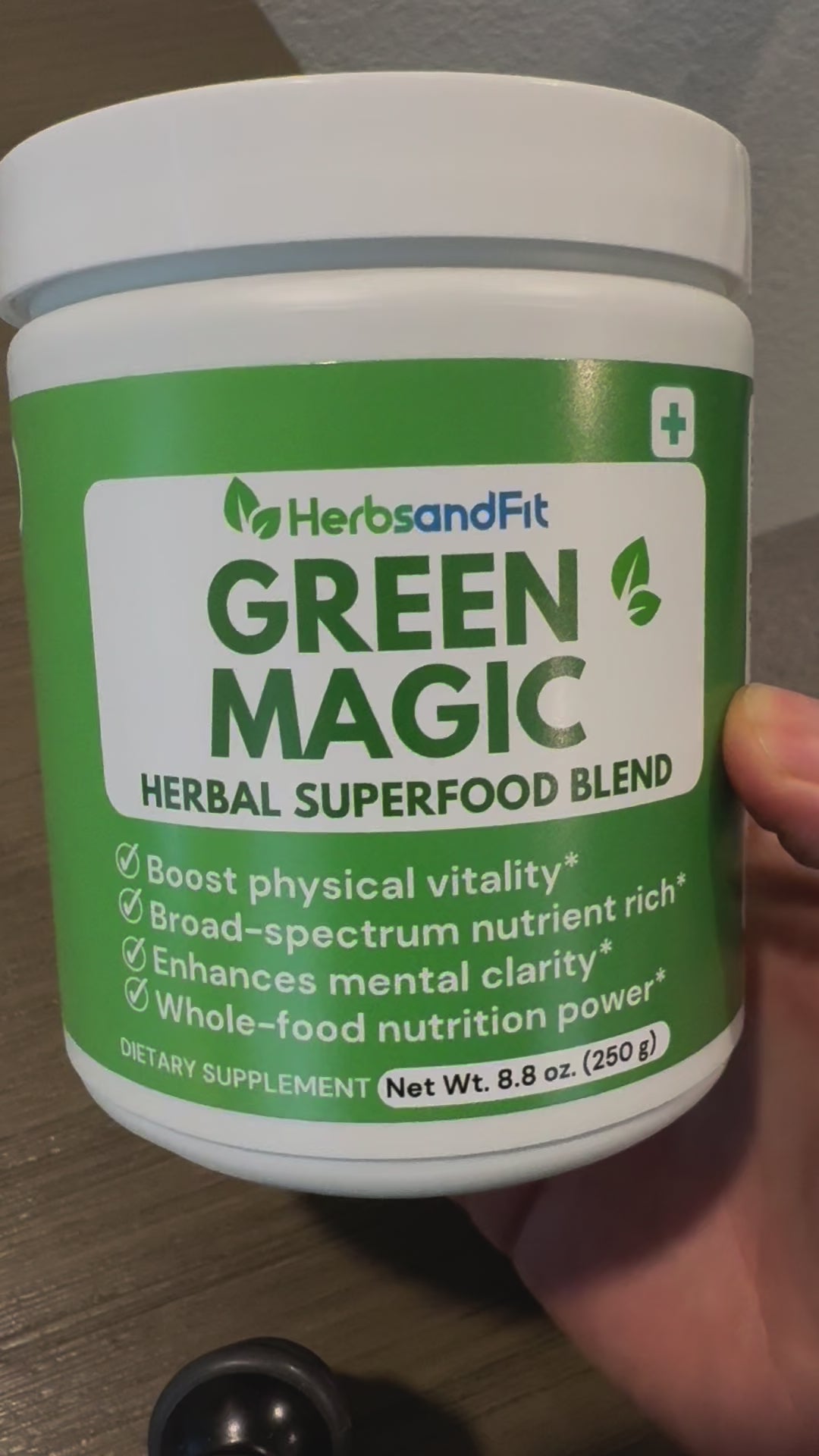 Green Magic: Nutrient-Rich Herbal Superfood Blend